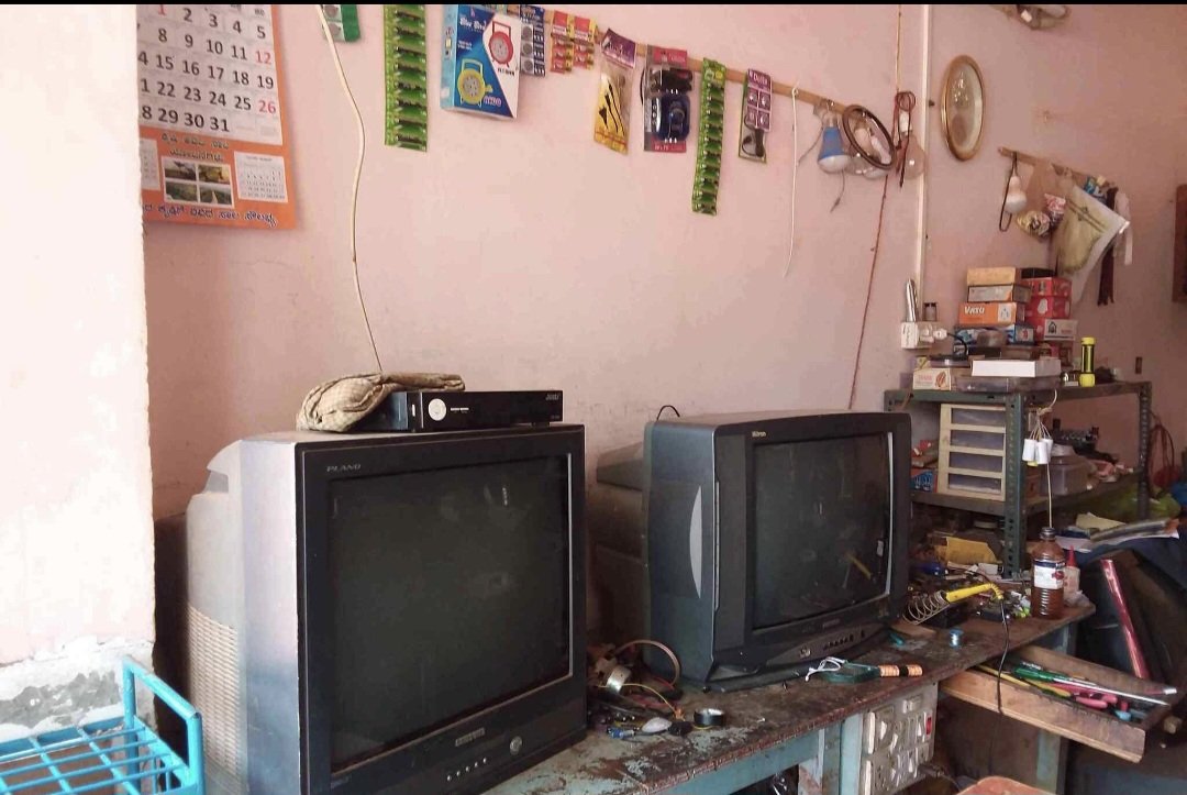 SHRI BANASHANKAKIELECTRONICS & ELECTRICALS - Photo 2