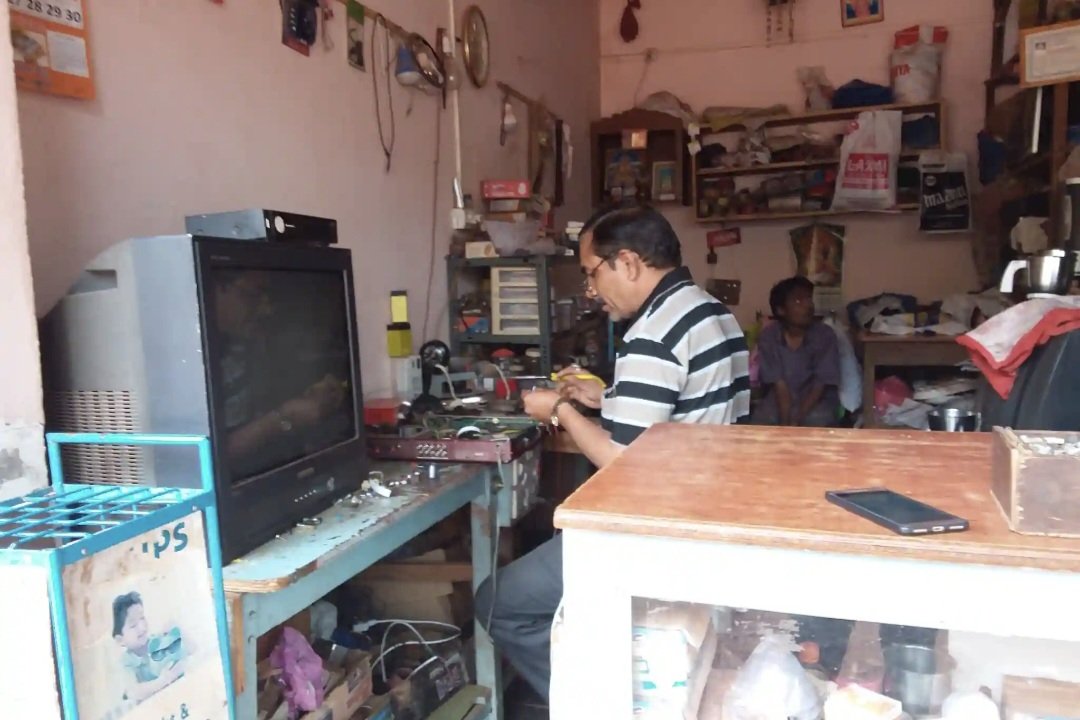 SHRI BANASHANKAKIELECTRONICS & ELECTRICALS - Photo 3