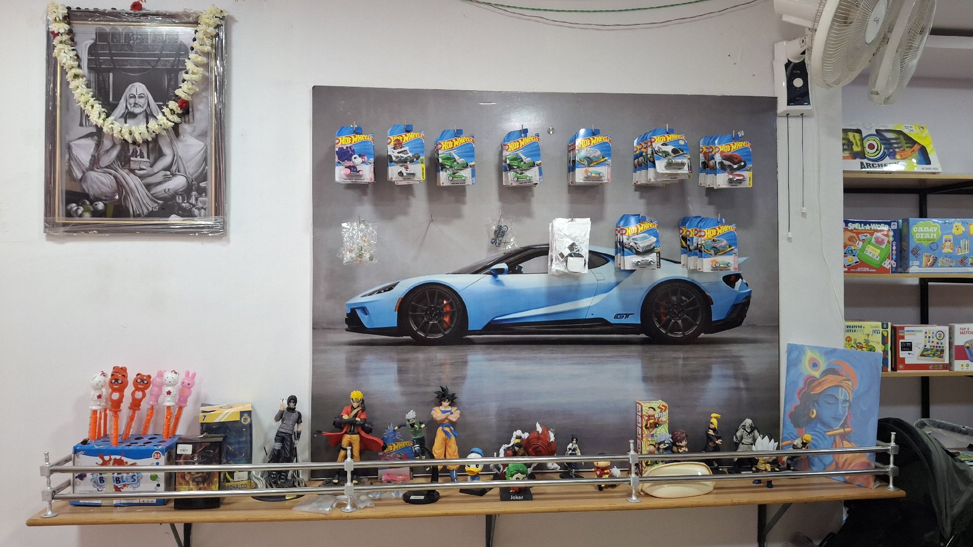 Joy and Toys - Photo 3