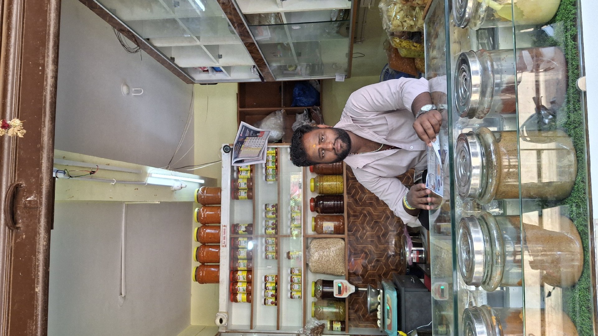 Shri Guru Siddarodha swami foods - Photo 4