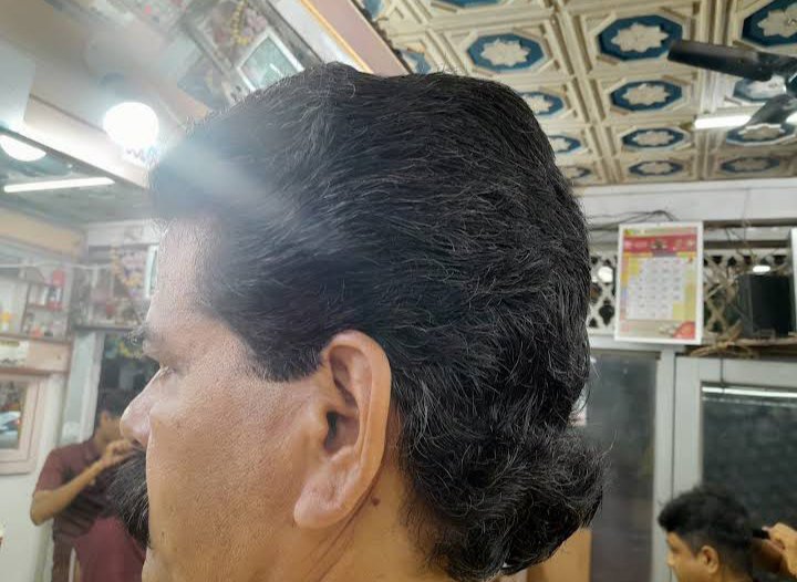 Sri Balaji Saloon - Photo 4