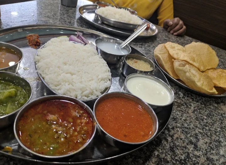 Hotel Shree Krishna - Photo 2