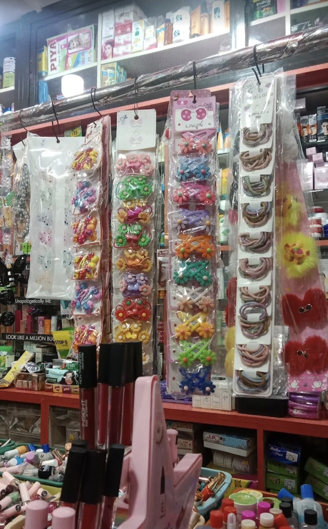 PREETI FANCY STORESImitation Jewellery & Books - Photo 2