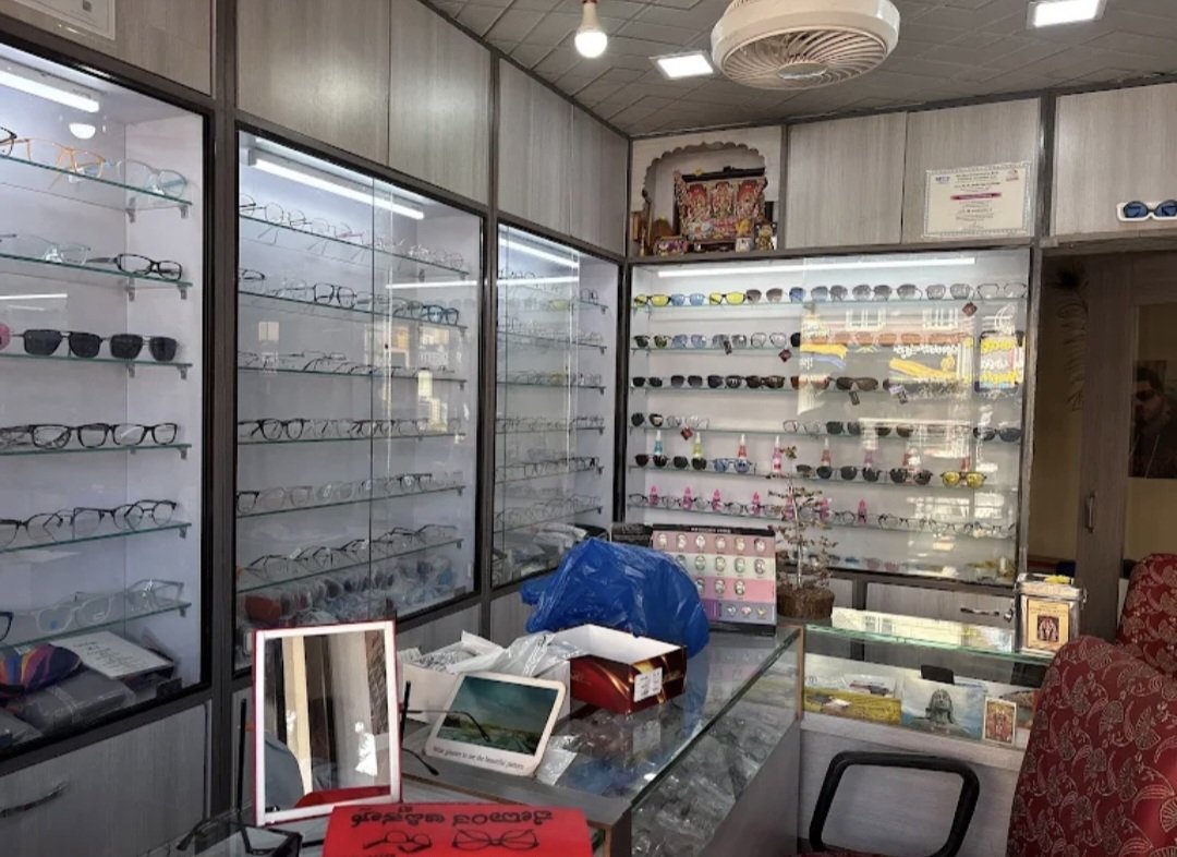 VEDANTH OPTICALS - Photo 3