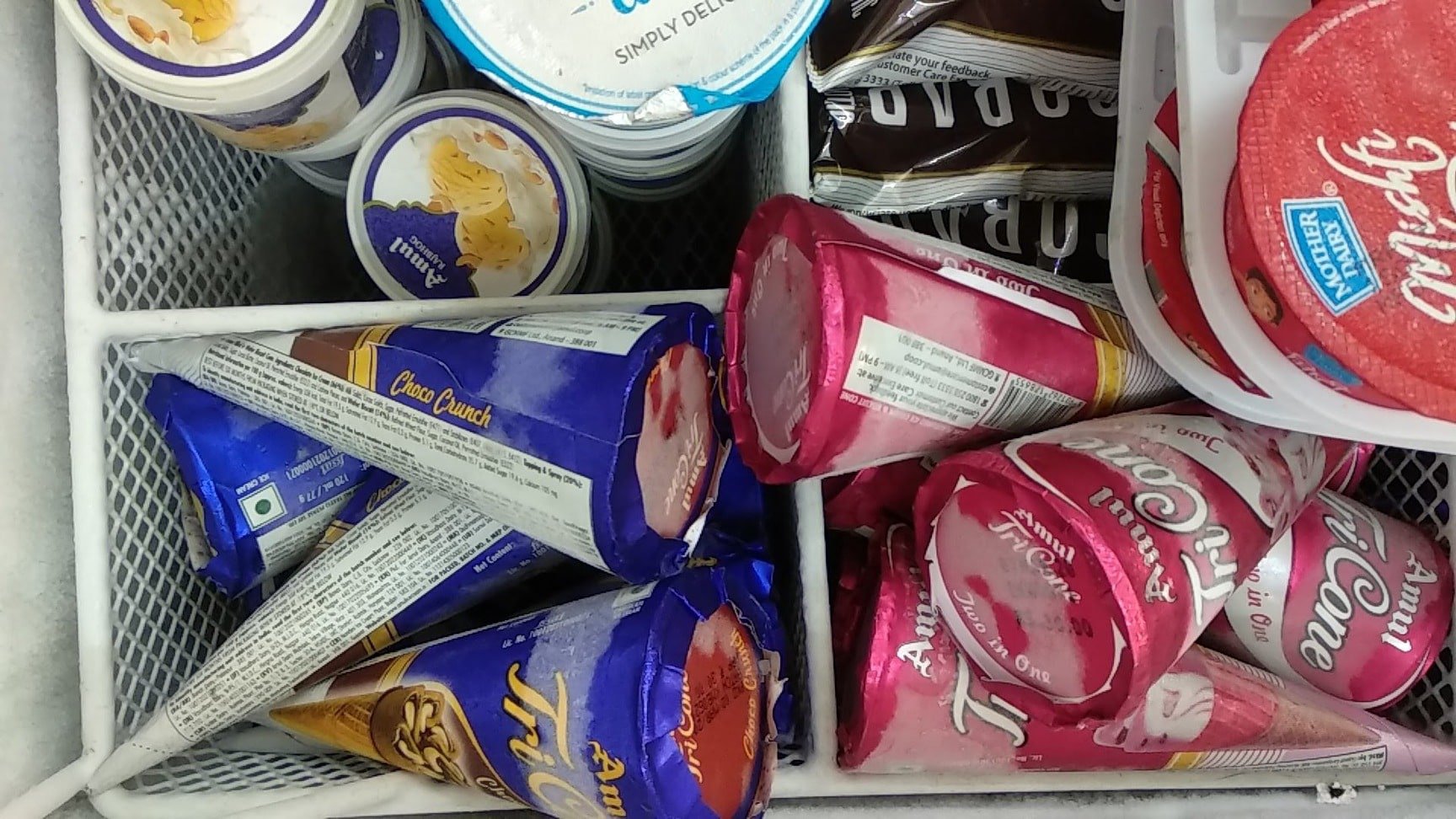 Kesar Ice Cream & Milk Parlour - Photo 3