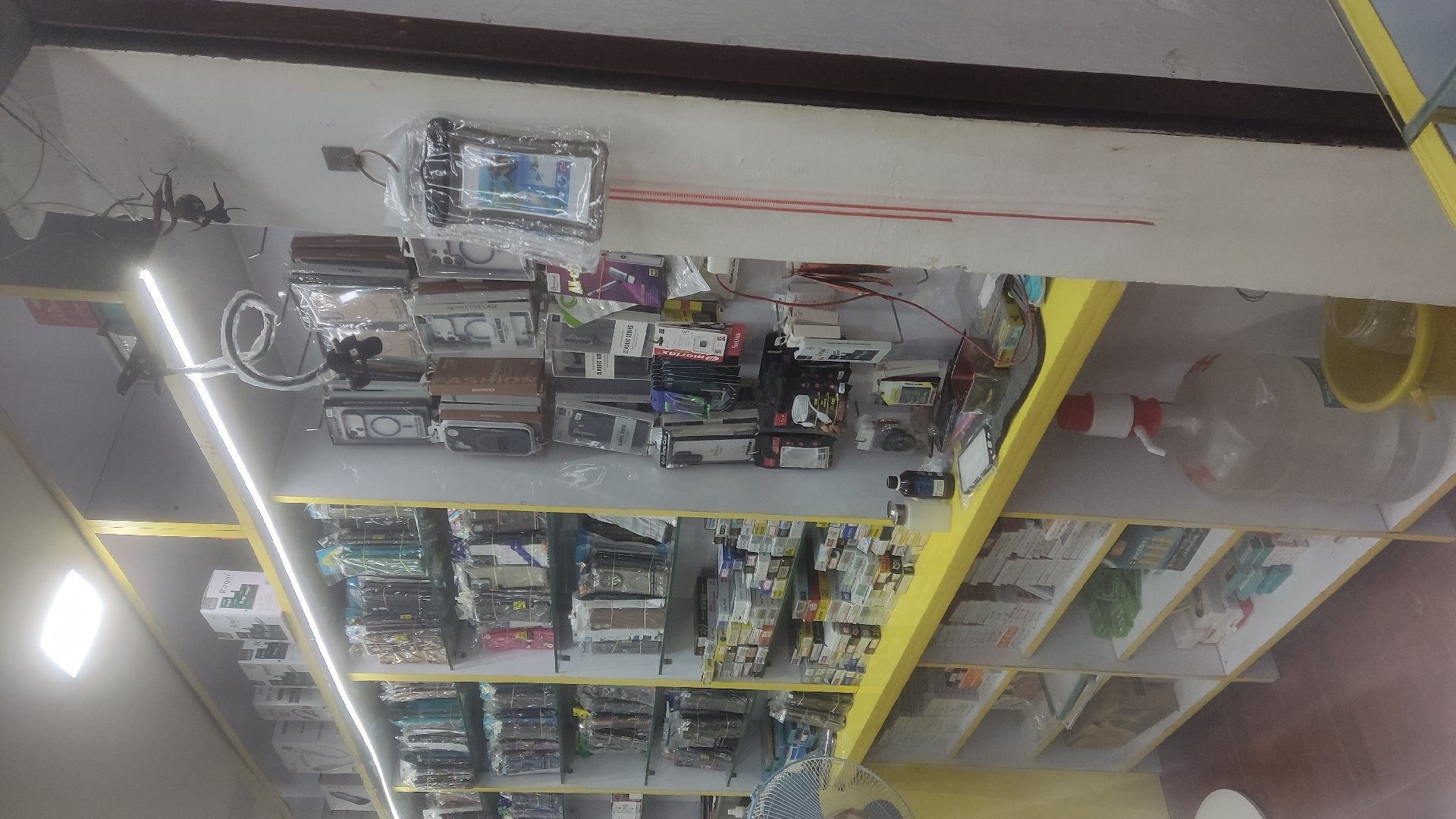 Laxmi Mobiles - Photo 2