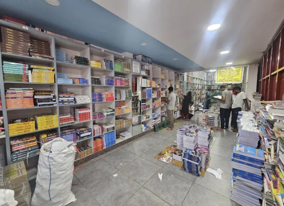 SHRI SIDDESHWAR XEROX & BOOKSTALL CENTER - Photo 4