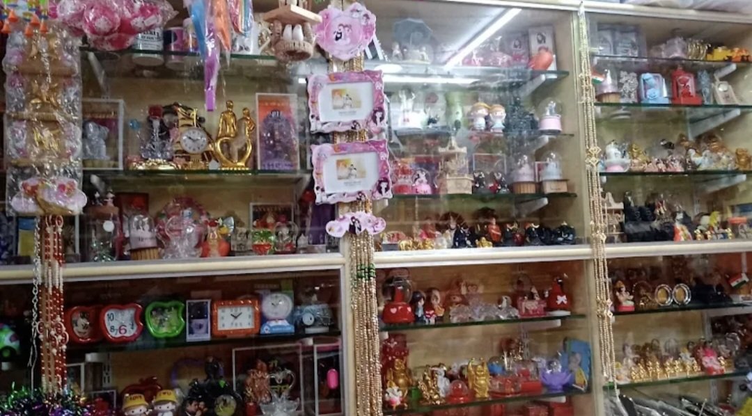 SS Gift Center - Photo 2