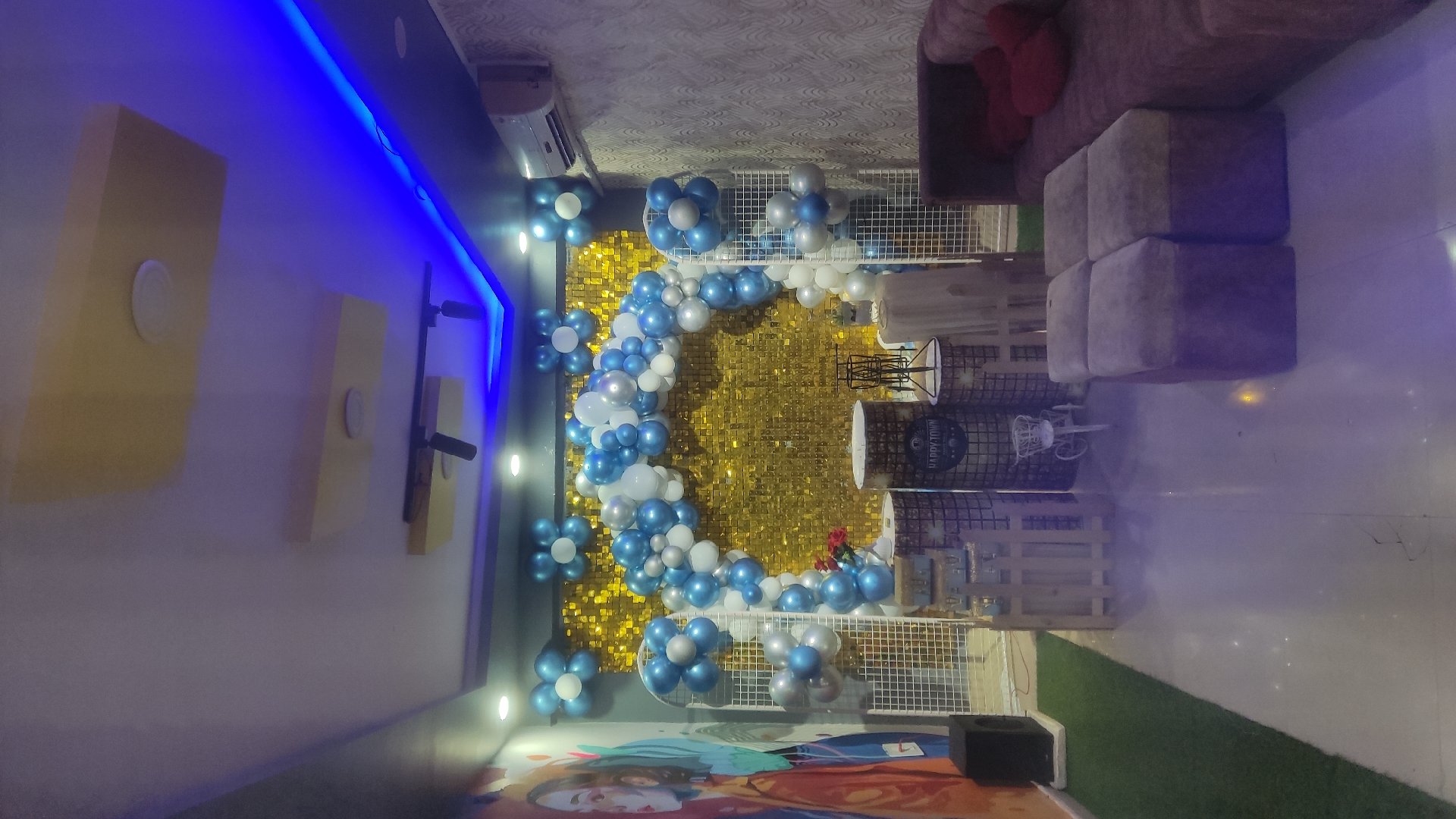 Happy Town - Photo 5